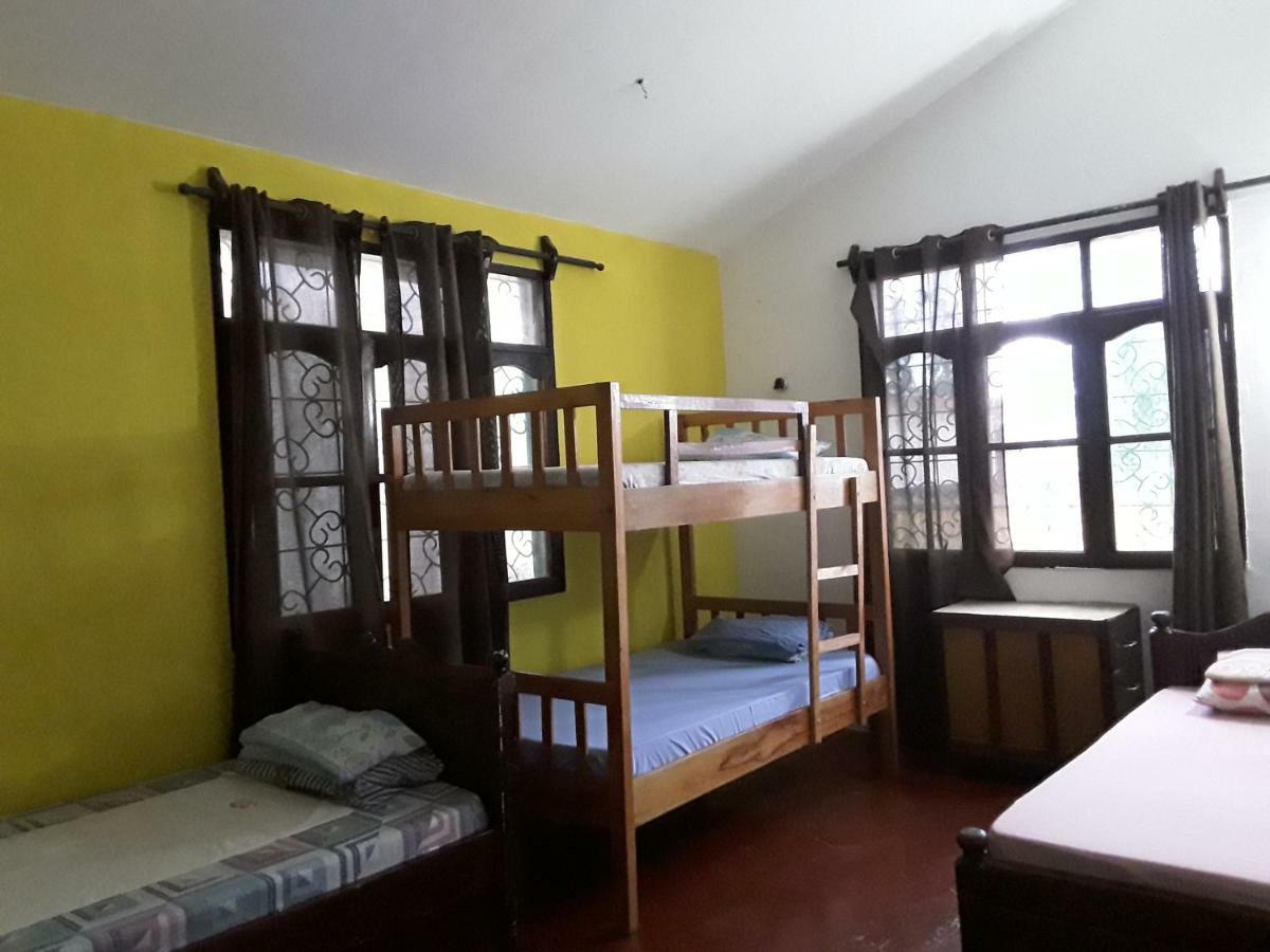 Akogo House - Bnb , Hostel, Backpackers & Volunteer Center มอมบาซา ภายนอก รูปภาพ